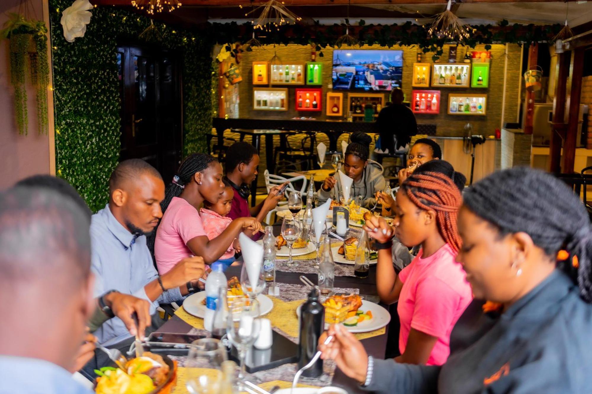 Casa Mia Lodge & Restaurant Blantyre Esterno foto
