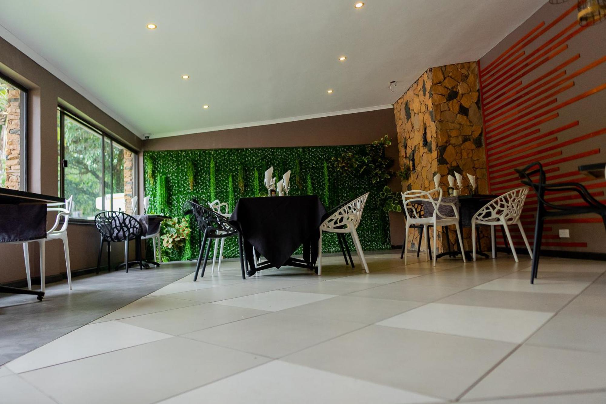 Casa Mia Lodge & Restaurant Blantyre Esterno foto