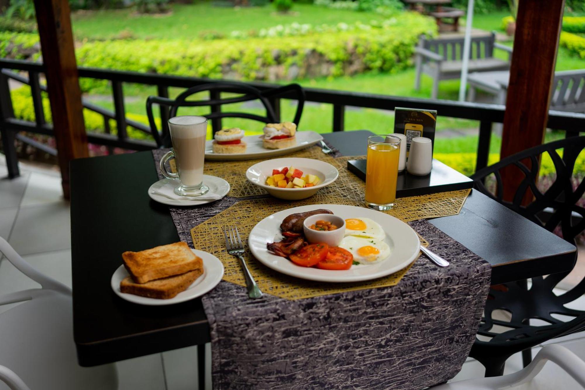 Casa Mia Lodge & Restaurant Blantyre Esterno foto