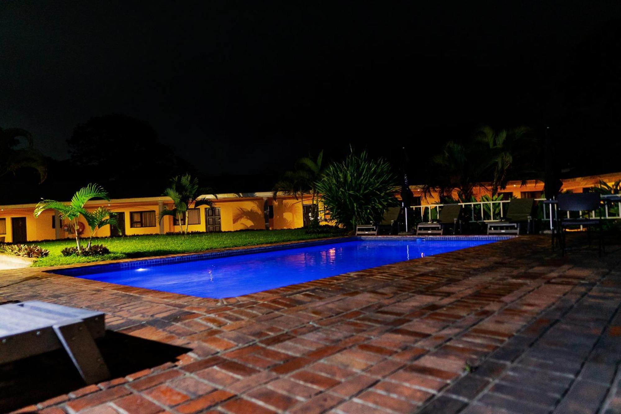 Casa Mia Lodge & Restaurant Blantyre Esterno foto