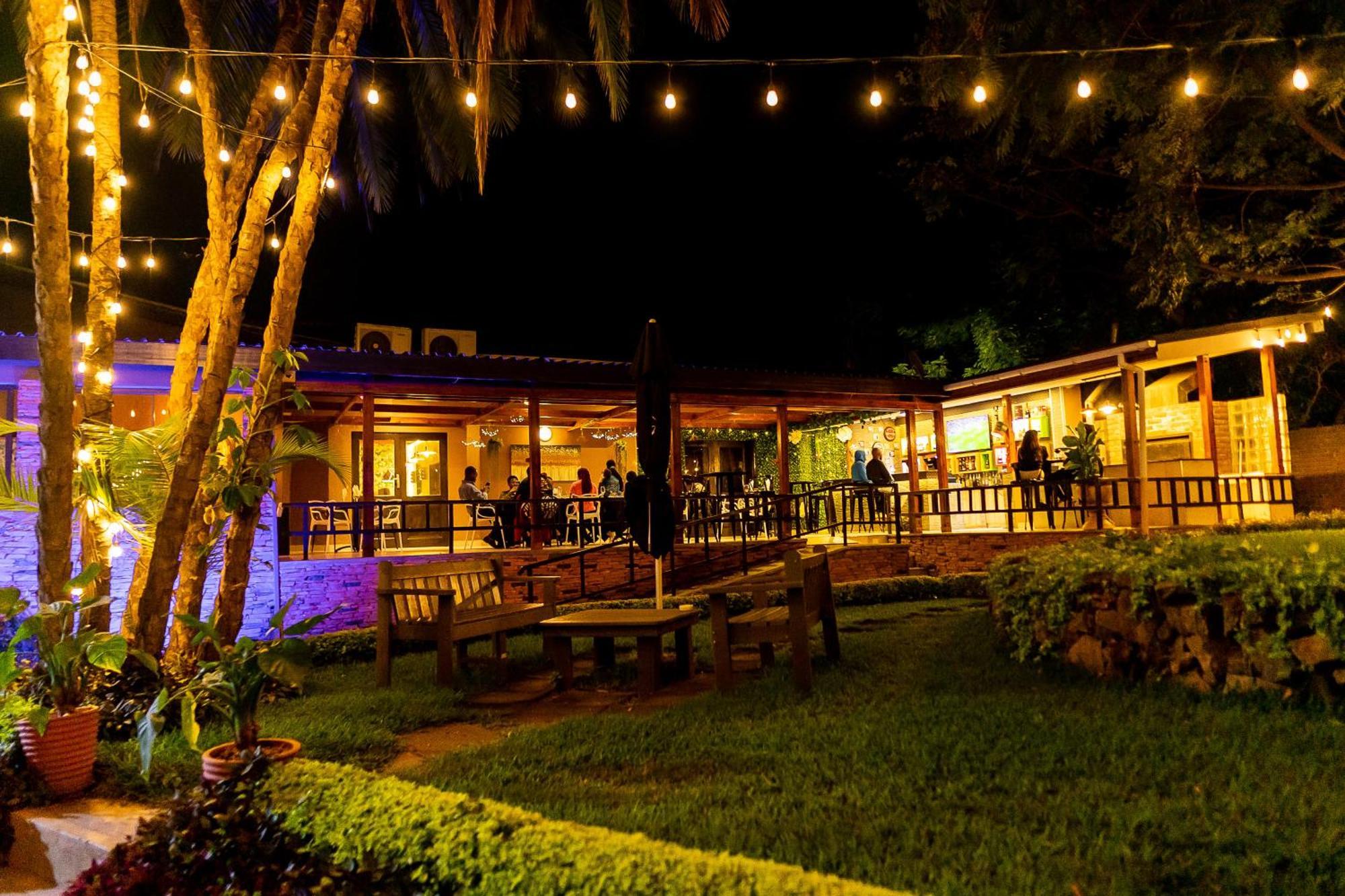 Casa Mia Lodge & Restaurant Blantyre Esterno foto