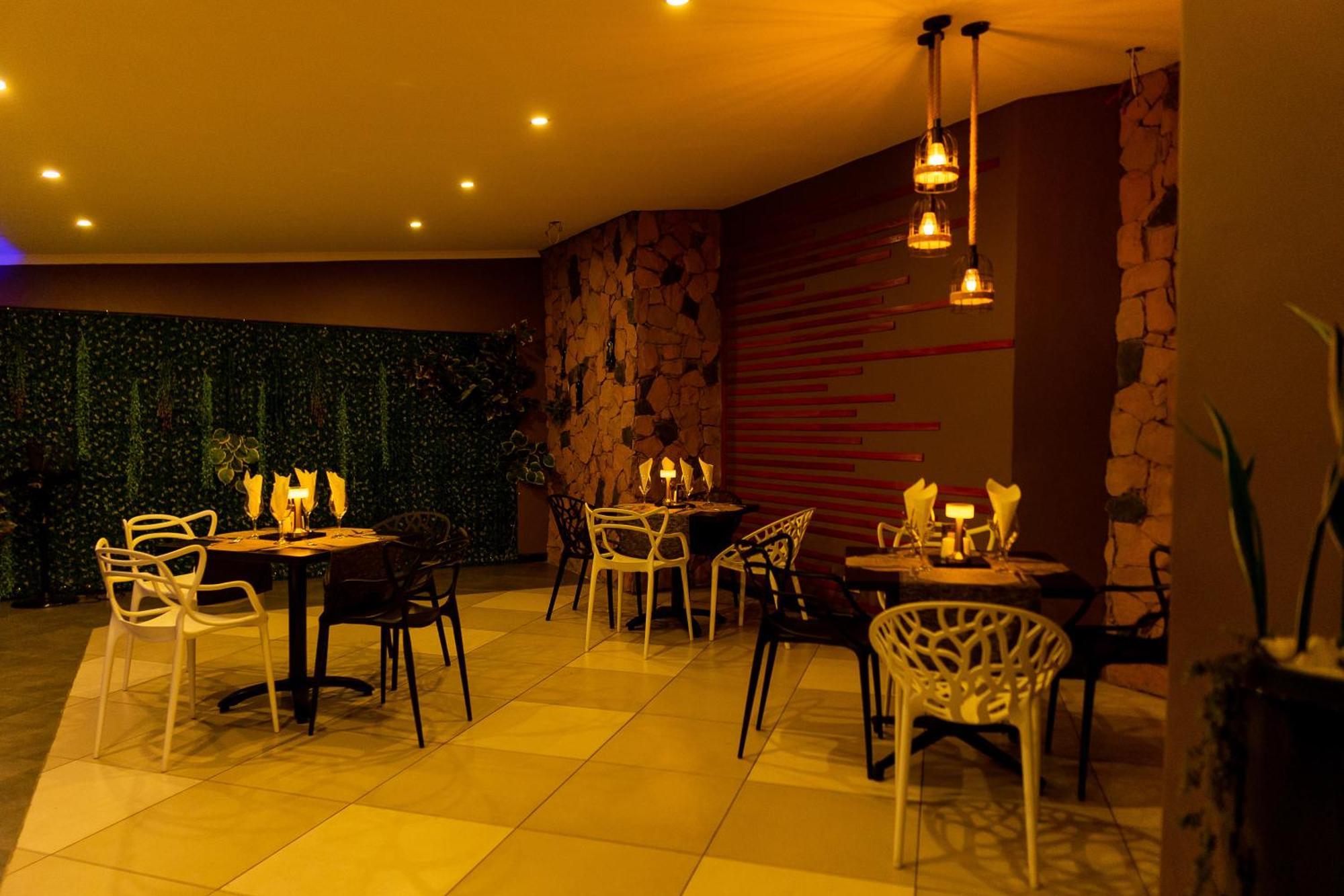 Casa Mia Lodge & Restaurant Blantyre Esterno foto