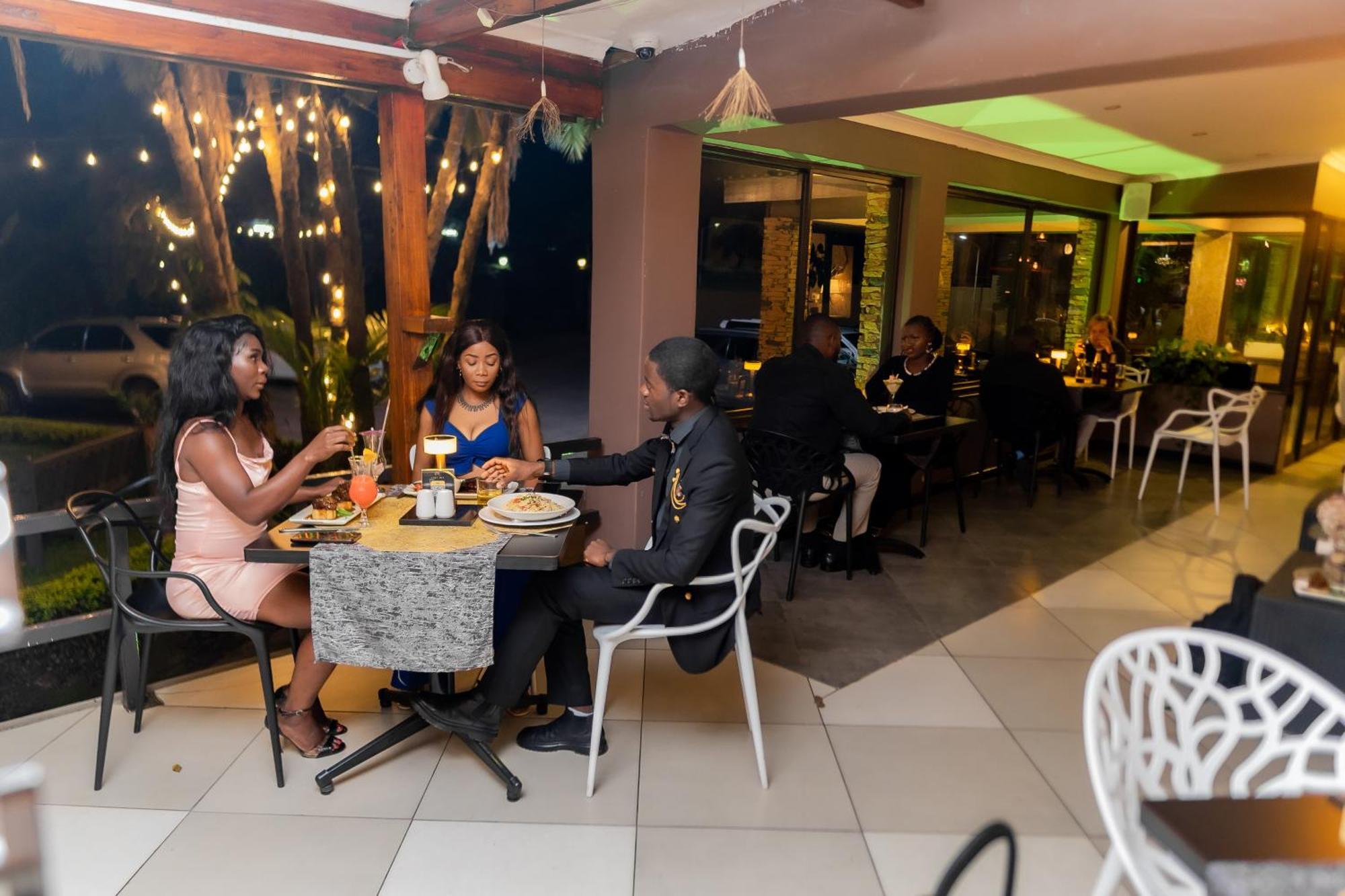 Casa Mia Lodge & Restaurant Blantyre Esterno foto
