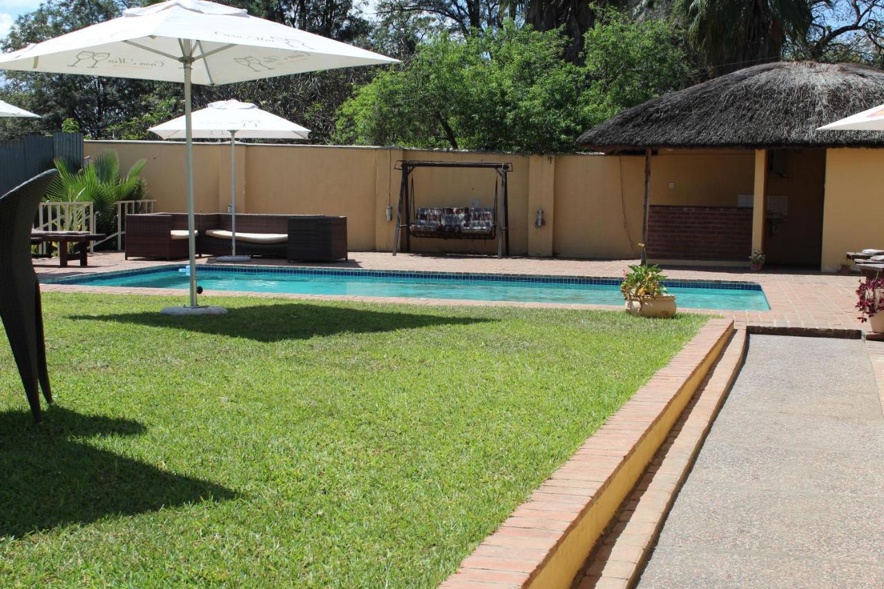 Casa Mia Lodge & Restaurant Blantyre Esterno foto