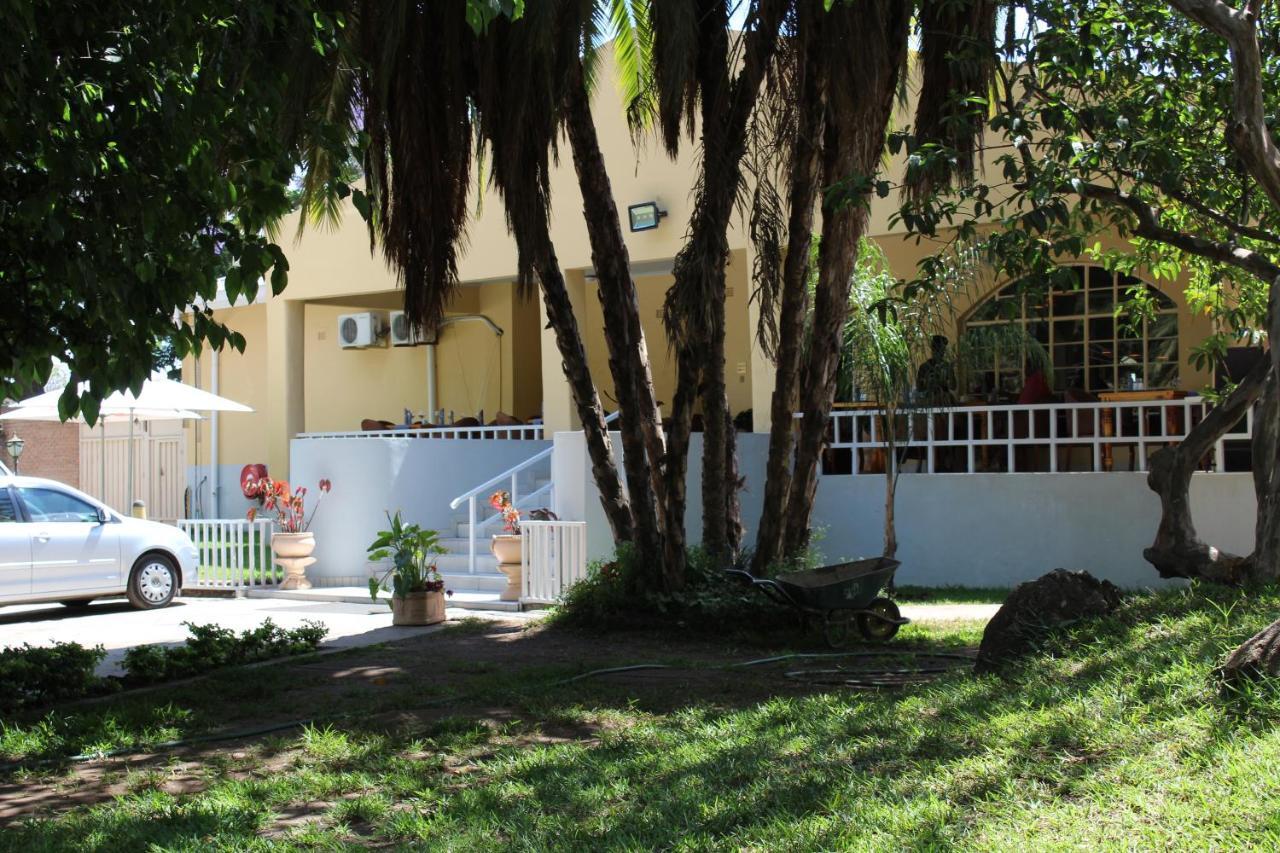 Casa Mia Lodge & Restaurant Blantyre Esterno foto